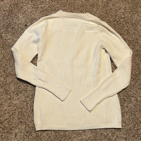 Athleta women’s button neck close to a waffle knit top - Picture 2 of 5